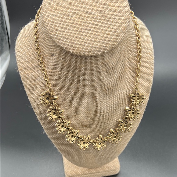 J.Crew Victorian-Inspired Clear Crystal Cluster Statement Bib Necklace ✨ - Picture 9 of 11